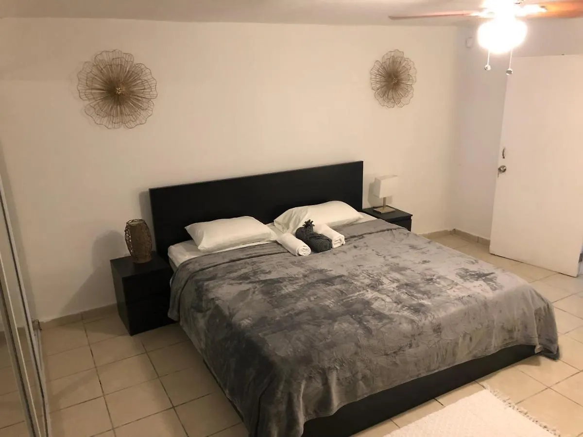 Lacasitadelmalecon Naguabo Holiday home